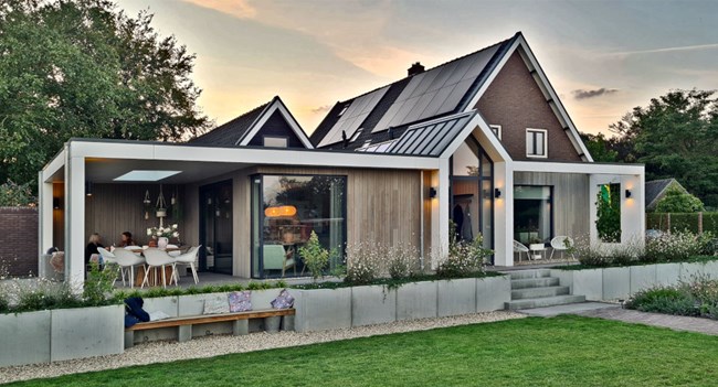 Moderne Aanbouw Hout Bij Jaren 30 Woonhuis Woonkeuken Lichtstraat Veranda ©Tijmen Bos Architecten Moderne Aanbouw Hout Bij Jaren 30 Woonhuis Woonkeuken Lichtstraat Veranda ©Tijmen Bos Architecten