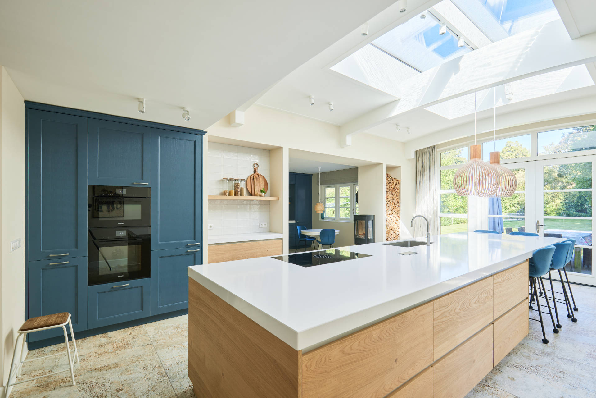 Aanbouw Woonkeuken Kookeiland Bar Lichtstraat ©Tijmen Bos Architecten