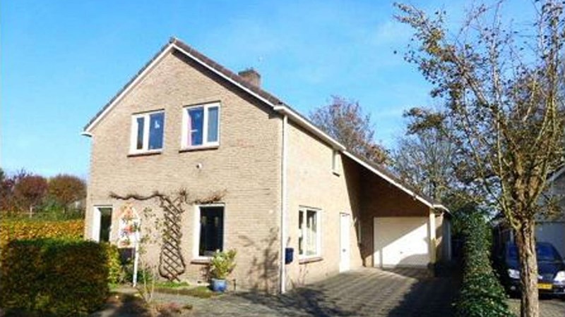 Verbouwing Moderne Woning Architectuur Oorspronkelijk Raalte Wit Stucwerk Vlakke Pan Antraciet © Tijmen Bos Architecten Deventer 2 1918X1080